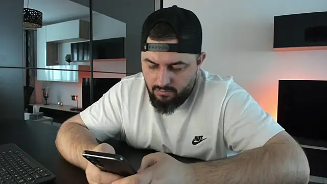 Snapshot of DravenPeak chatting on 04-11-26, 01:26 DravenPeak online show from 04-11-26, 01:26