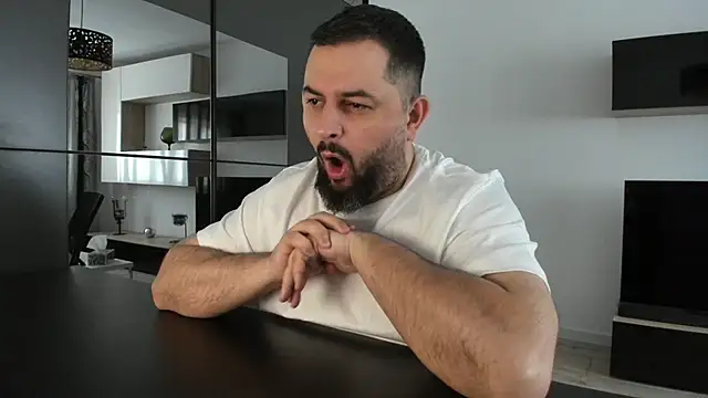 Snapshot of DravenPeak chatting on 04-07-26, 12:40 DravenPeak online show from 04-07-26, 12:40