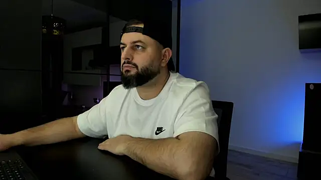 Snapshot of DravenPeak chatting on 03-23-26, 10:20 DravenPeak online show from 03-23-26, 10:20