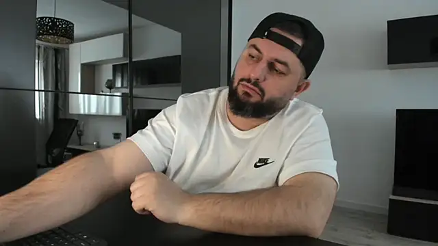 Snapshot of DravenPeak chatting on 03-27-26, 11:44 DravenPeak online show from 03-27-26, 11:44