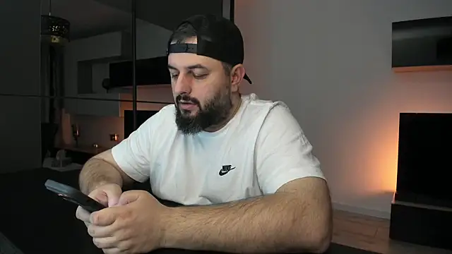 Snapshot of DravenPeak chatting on 04-14-26, 05:51 DravenPeak online show from 04-14-26, 05:51