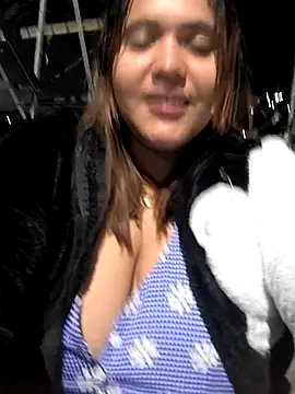 butterfly777  online show from 02-26-26, 07:41