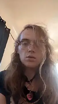 Snapshot of BlondeyMiyMiy chatting on 09-14-25, 05:35 BlondeyMiyMiy online show from 09-14-25, 05:35