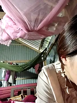 vivi cute online show from 10-04-25, 12:12