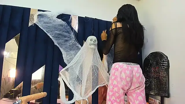 Aisha hotts777 online show from 10-29-25, 03:16