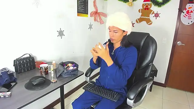 Aisha hotts777 online show from 01-09-26, 03:57