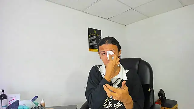 Aisha hotts777 online show from 12-20-25, 03:53