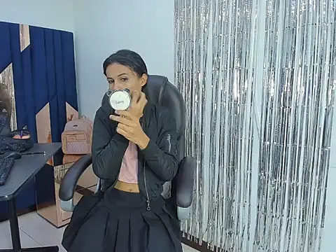 Aisha hotts777 online show from 07-23-26, 07:21
