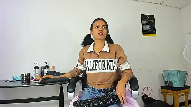 Aisha hotts777 online show from 11-27-25, 04:02