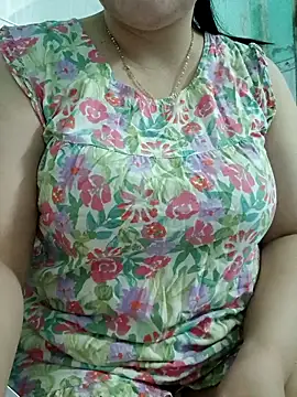 Snapshot of _Babyrose_ chatting on 01-13-26, 05:06 Babyrose online show from 01-13-26, 05:06