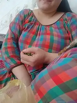 Snapshot of _Babyrose_ chatting on 05-17-26, 04:23 Babyrose online show from 05-17-26, 04:23