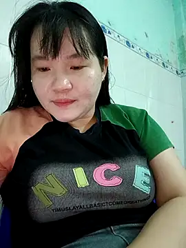 Snapshot of _Babyrose_ chatting on 02-11-26, 07:14 Babyrose online show from 02-11-26, 07:14