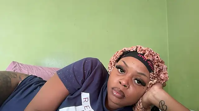 Liaprettygirl online show from 03-23-26, 01:22