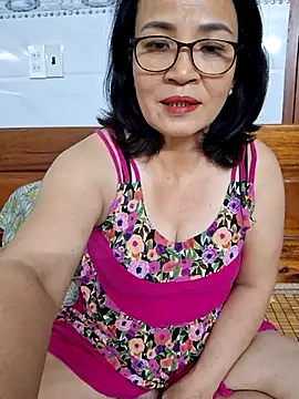   Mihmih   online show from 11-11-25, 04:02