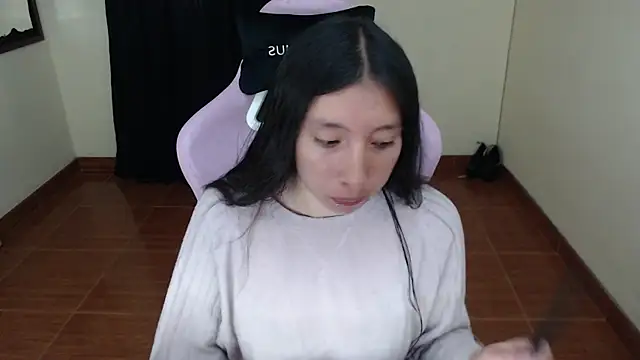 ScarlettShirahoshi online show from 10-01-25, 03:16