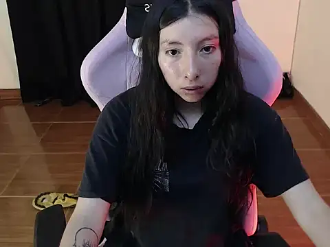 ScarlettShirahoshi online show from 09-09-25, 06:17