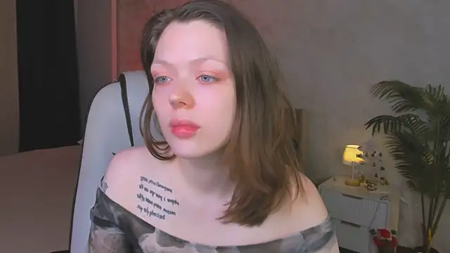 Lunar Lily online show from 01-07-26, 05:56