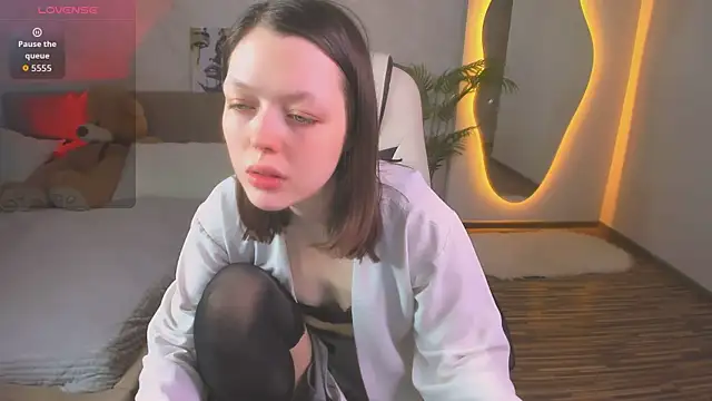 Lunar Lily online show from 03-29-26, 05:42