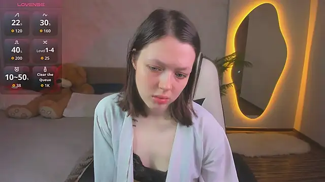 Lunar Lily online show from 03-21-26, 05:41