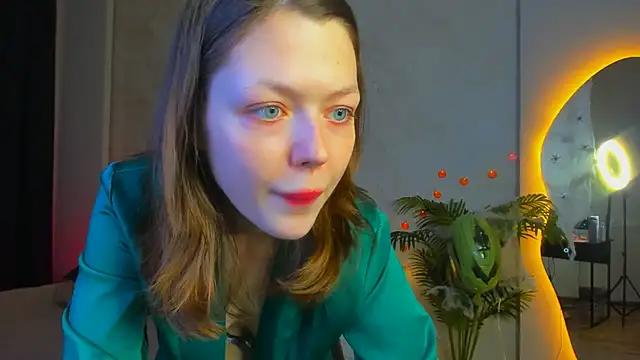 Lunar Lily online show from 11-01-25, 05:36