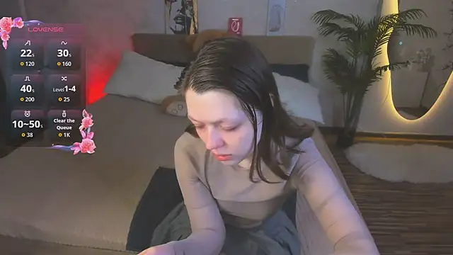 Snapshot of Lunar_Lily chatting on 05-06-26, 05:33 Lunar Lily online show from 05-06-26, 05:33