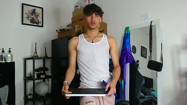 Gael Jones online show from 09-25-25, 02:28