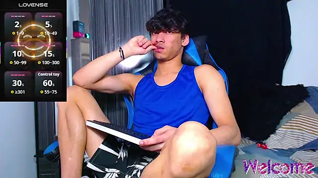 Gael Jones online show from 12-20-25, 04:15