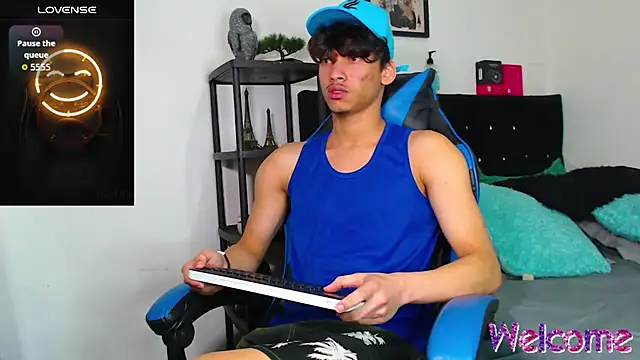 Gael Jones online show from 11-26-25, 12:21