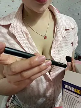 Lissa xinh09 online show from 12-20-25, 04:21