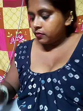 Hot-Show2 online show from 04-17-26, 03:48