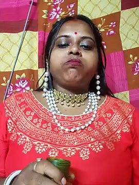 Snapshot of Hot-Show2 chatting on 10-20-25, 05:46 Hot-Show2 online show from 10-20-25, 05:46