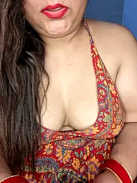 Snapshot of indian-hotmilfs chatting on 05-27-26, 01:57 indian-hotmilfs online show from 05-27-26, 01:57