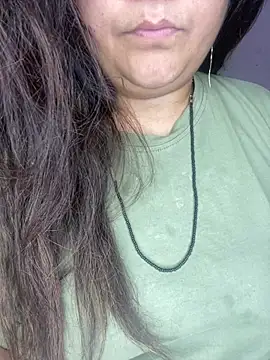 indian-hotmilfs online show from 04-15-26, 08:31