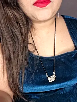 indian-hotmilfs online show from 03-03-26, 06:37