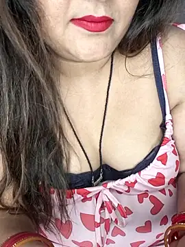 indian-hotmilfs online show from 02-04-26, 05:19