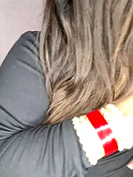 indian-hotmilfs online show from 12-04-25, 11:37