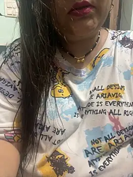 Snapshot of indian-hotmilfs chatting on 09-28-25, 12:34 indian-hotmilfs online show from 09-28-25, 12:34