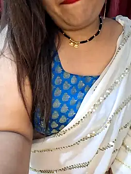 Snapshot of indian-hotmilfs chatting on 10-27-25, 10:22 indian-hotmilfs online show from 10-27-25, 10:22