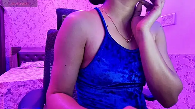 Snapshot of snow_white123 chatting on 02-09-26, 09:24 snow white123 online show from 02-09-26, 09:24