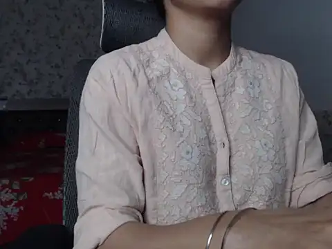 snow white123 online show from 10-05-25, 08:21