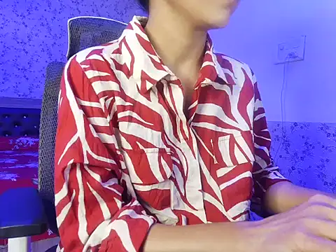 Snapshot of snow_white123 chatting on 01-16-26, 11:14 snow white123 online show from 01-16-26, 11:14