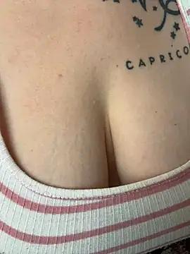 TenderLaGlamor online show from 11-27-25, 12:49