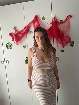 TenderLaGlamor online show from 10-26-25, 11:21