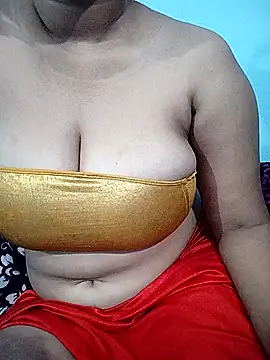 Snapshot of Lusty-radhika chatting on 09-16-25, 01:56 Lusty-radhika online show from 09-16-25, 01:56