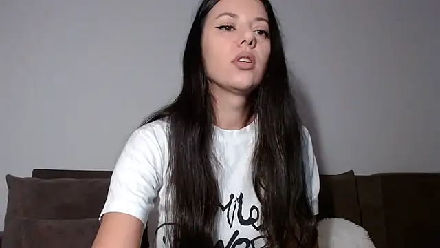 Snapshot of KIMBERLLY01 chatting on 10-06-25, 04:46 KIMBERLLY01 online show from 10-06-25, 04:46