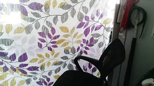 Mommybubbles2 online show from 11-27-25, 06:41