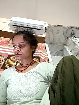 Snapshot of Sonam_dhakad chatting on 04-01-26, 11:56 Sonam dhakad online show from 04-01-26, 11:56