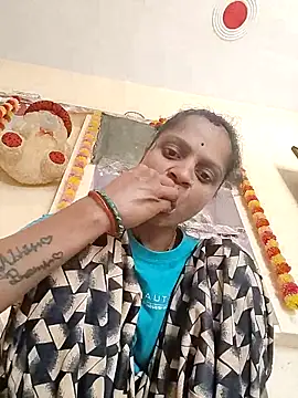 Snapshot of Sonam_dhakad chatting on 04-13-26, 08:18 Sonam dhakad online show from 04-13-26, 08:18