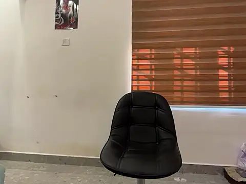 LucytheDevilQueen online show from 12-14-25, 03:57