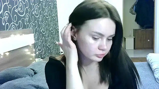 Bonny Candy online show from 11-10-25, 02:00